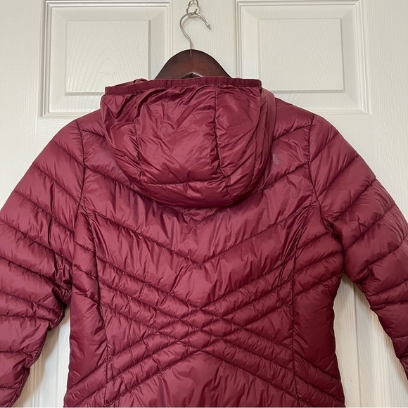 [BNWOT] Lolë Long Lightweight Down Puffer Shell Jacket Burgundy - Size XS - Picture 9 of 16